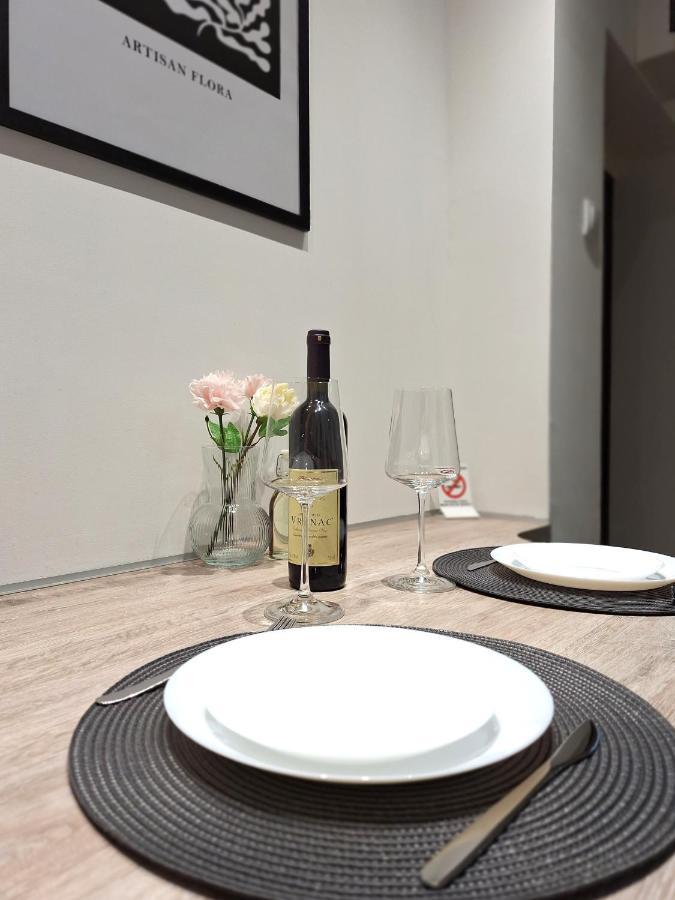 Max Arena Apartment *