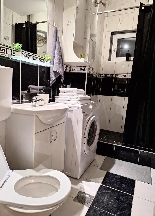Max Arena Apartment *