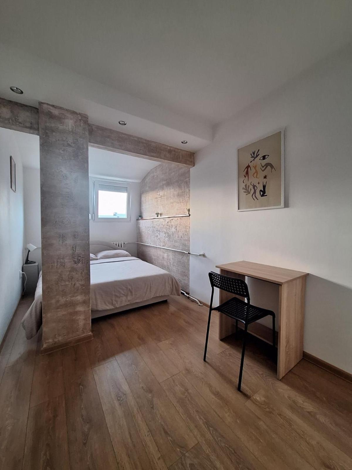 Max Arena Apartment *